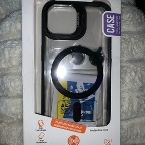 Black and Clear Protective Phone Case iPhone 15